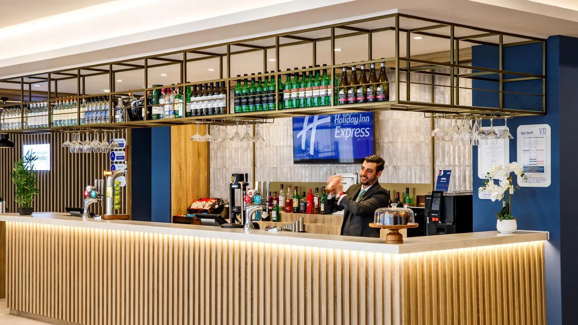 *** Hotell Holiday Inn Express London - Excel By Ihg Storbritannien
