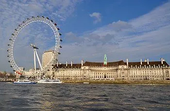 Holiday Inn Express London - Excel By Ihg Hotell