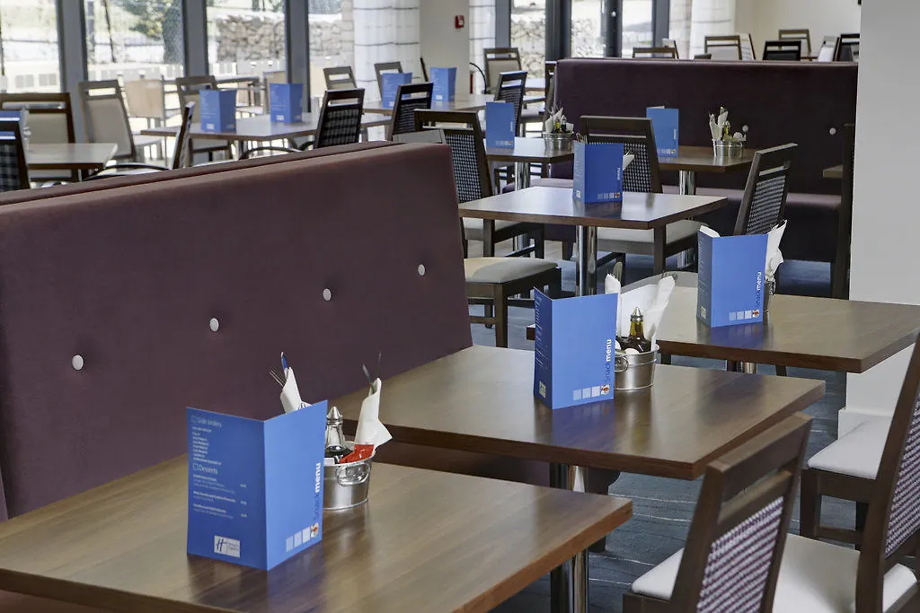 Holiday Inn Express London - Excel By Ihg